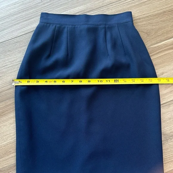 Vintage Navy Blue Matching Suit Set: Pencil Skirt & Blazer Jacket - Picture 10 of 13